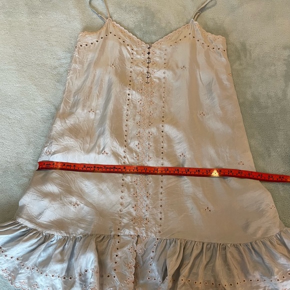 BCBG MaxAzaria xandra 100% Silk Short Casual Dress  in size 2 - Picture 5 of 12